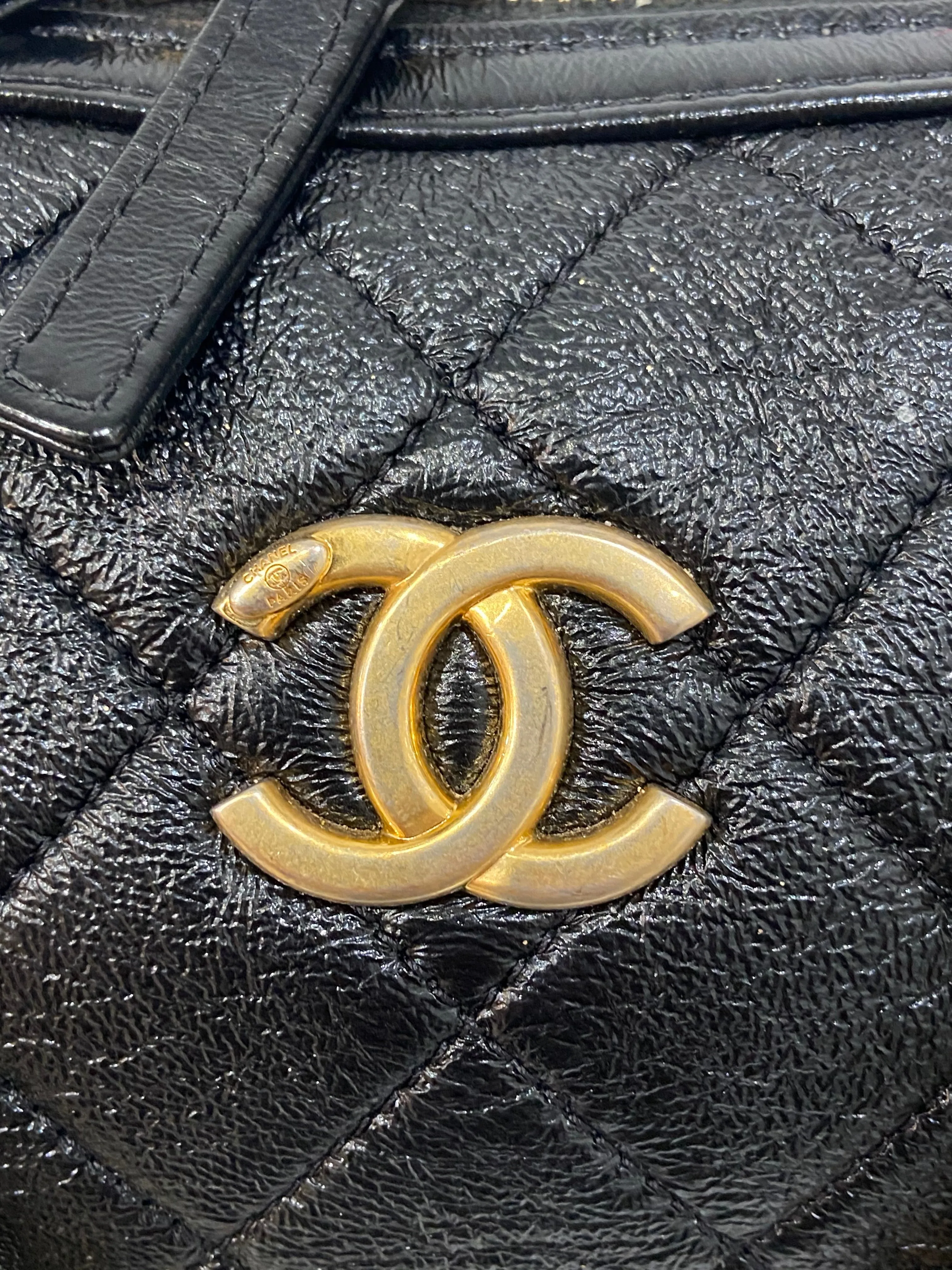 CHANEL CC SHINY QUILTED LAMBSKIN MINI BOWLING BAG