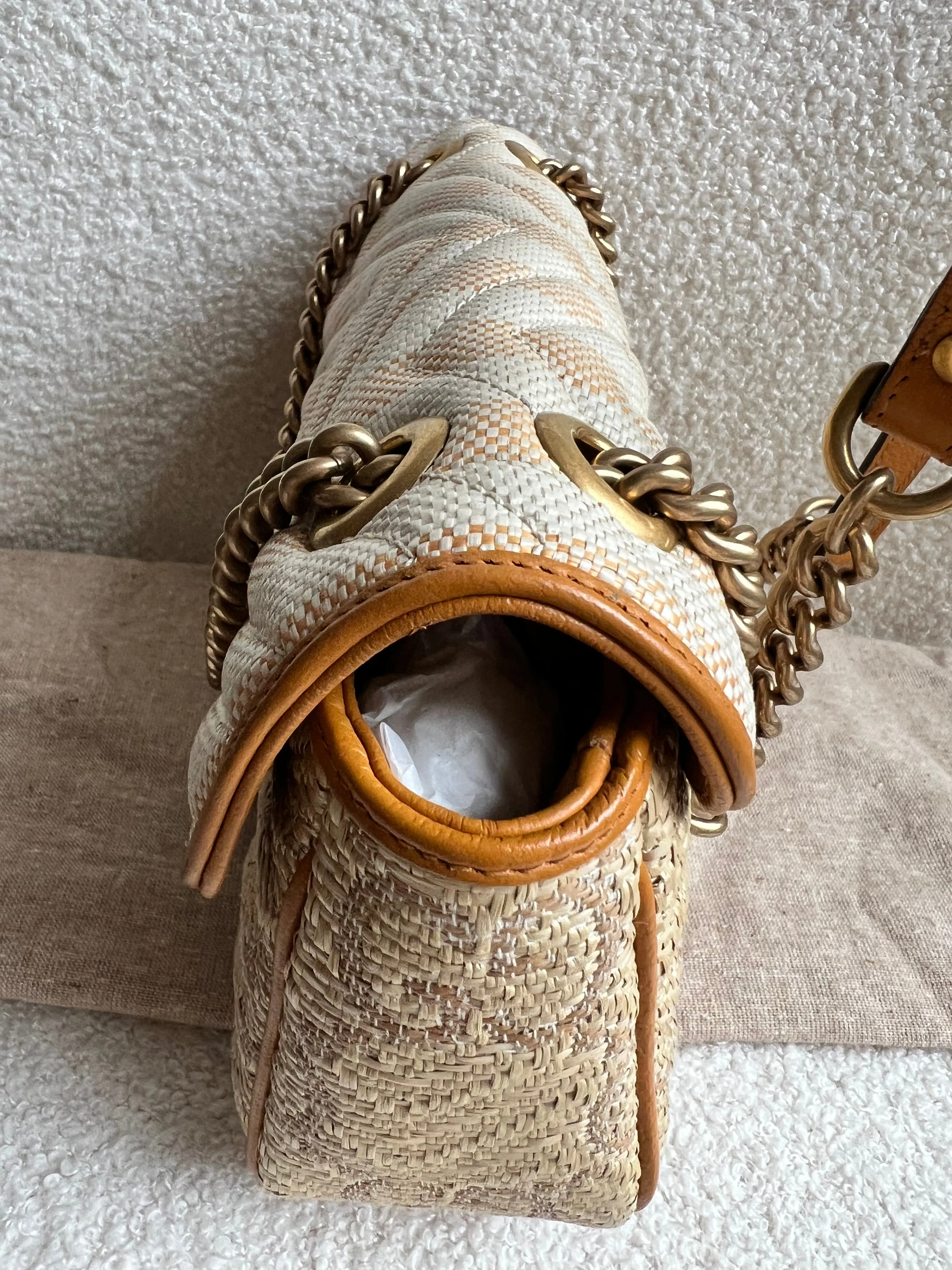 Gucci GG Beige Raffia Marmont Small Shoulder Bag (RRP £1,570)