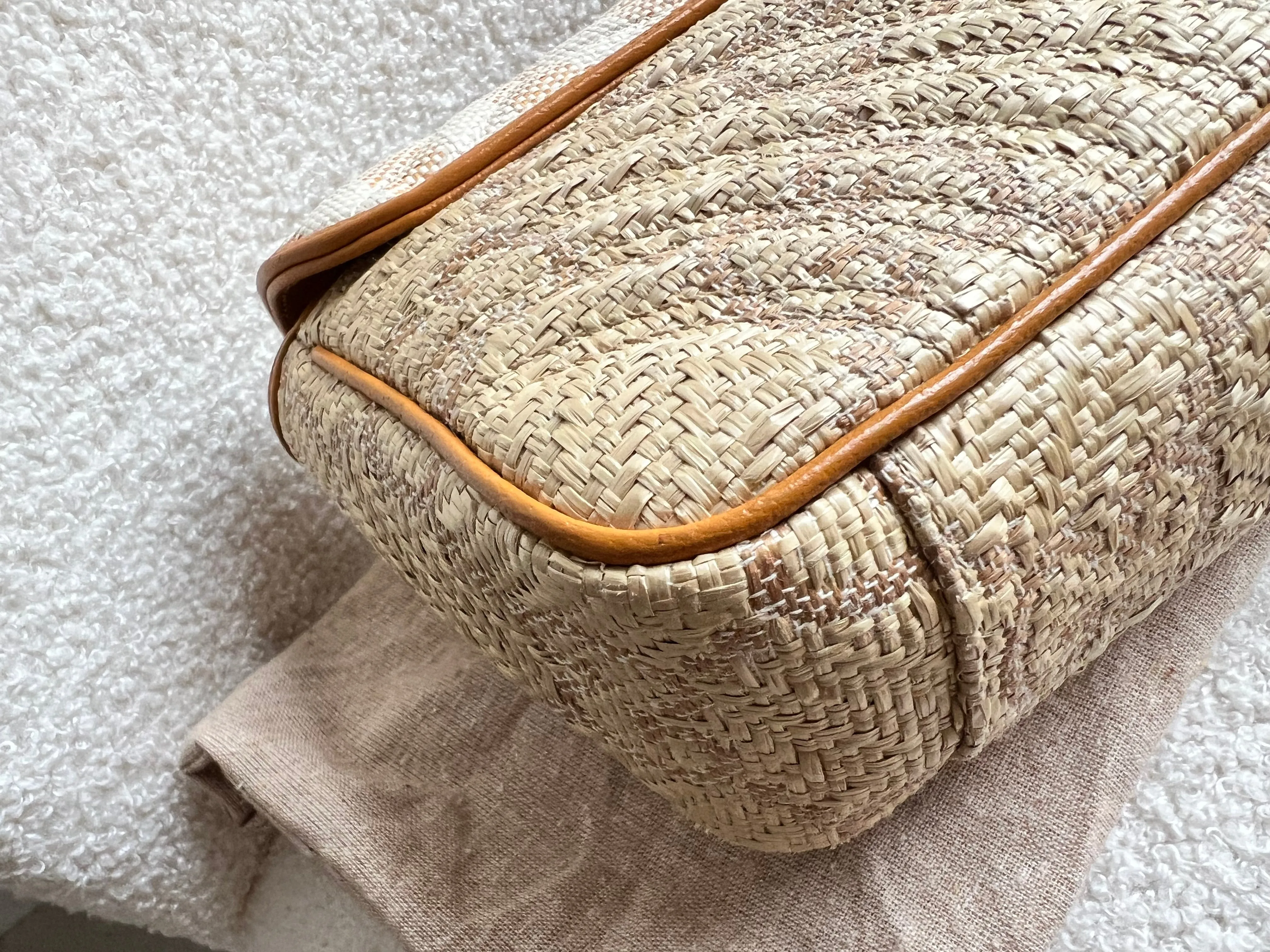 Gucci GG Beige Raffia Marmont Small Shoulder Bag (RRP £1,570)
