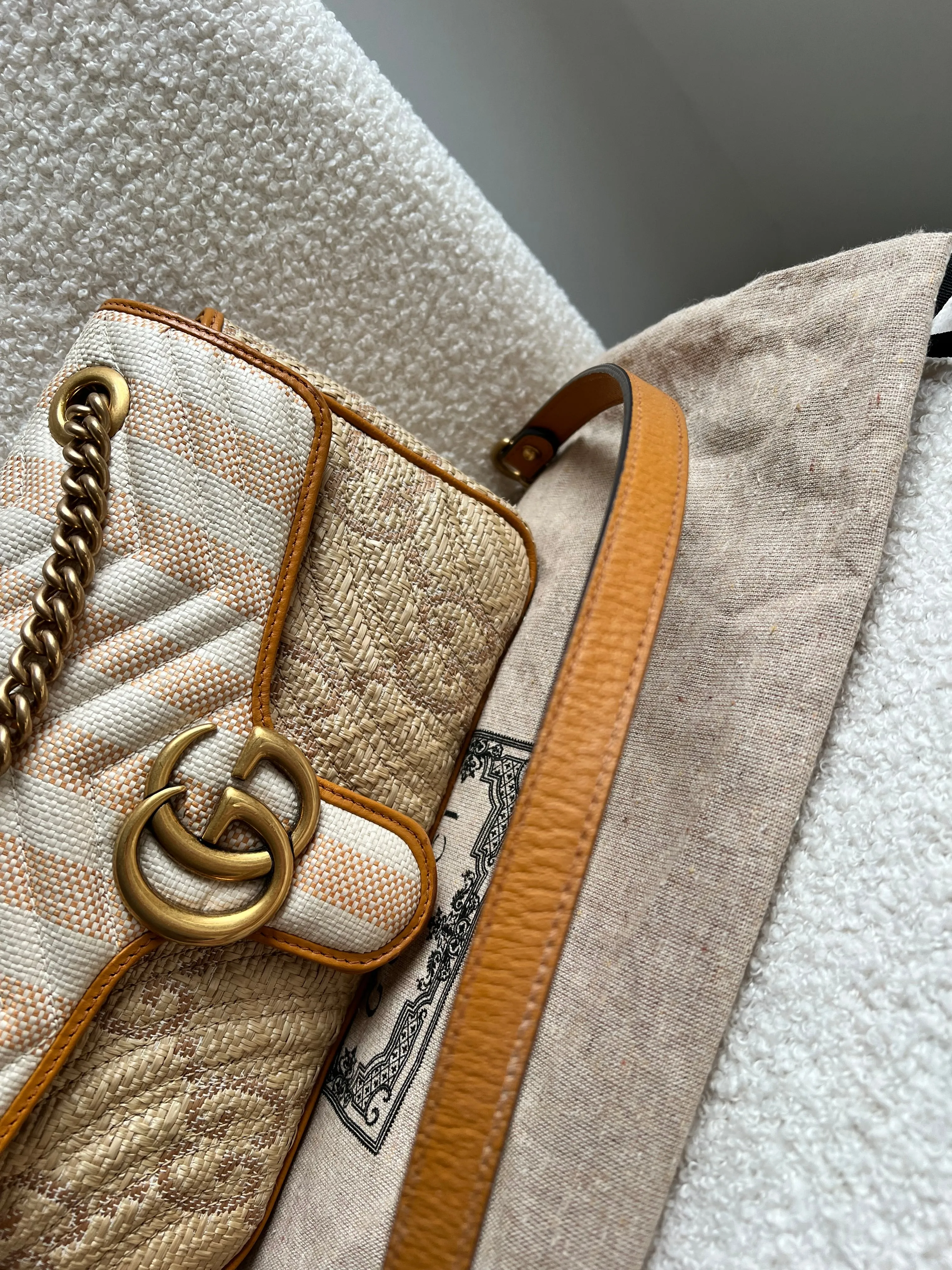Gucci GG Beige Raffia Marmont Small Shoulder Bag (RRP £1,570)