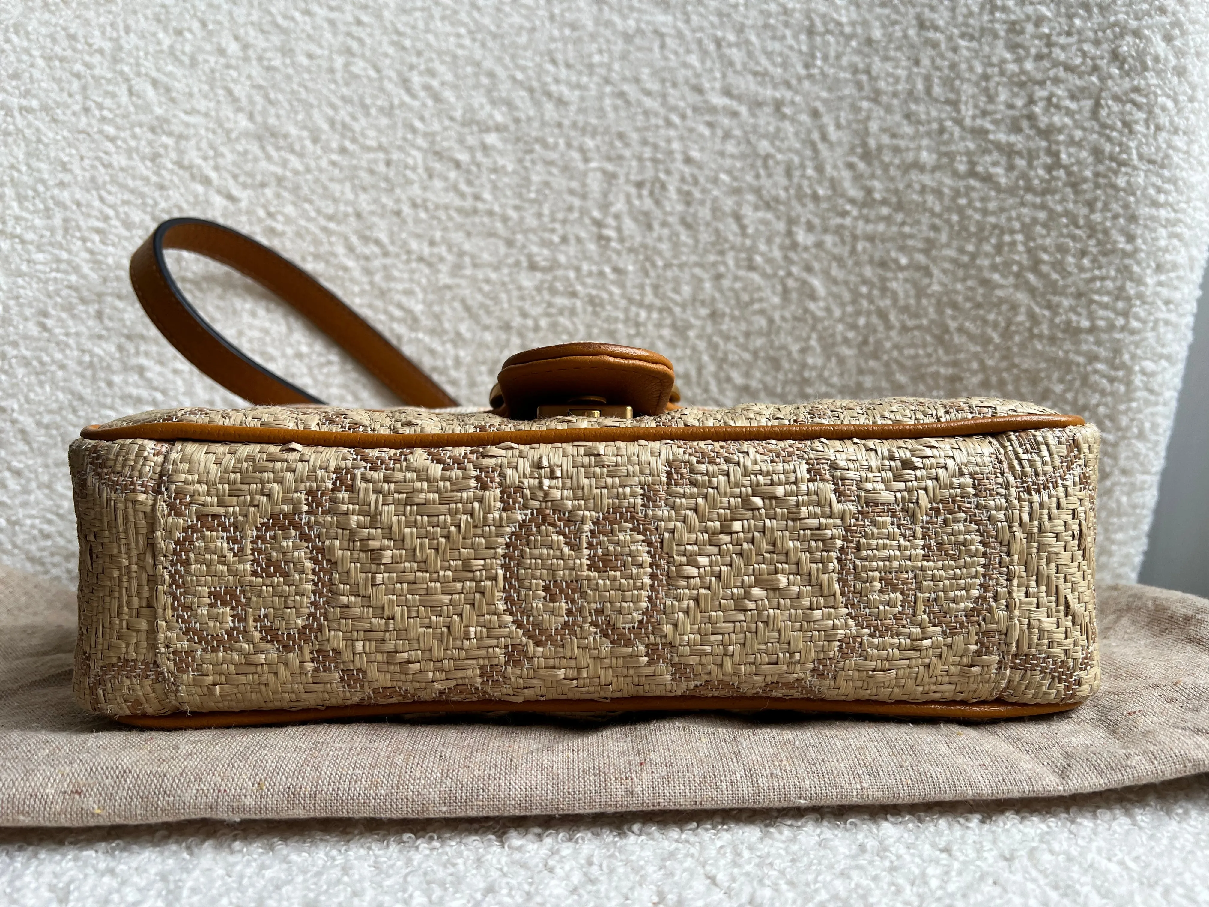 Gucci GG Beige Raffia Marmont Small Shoulder Bag (RRP £1,570)