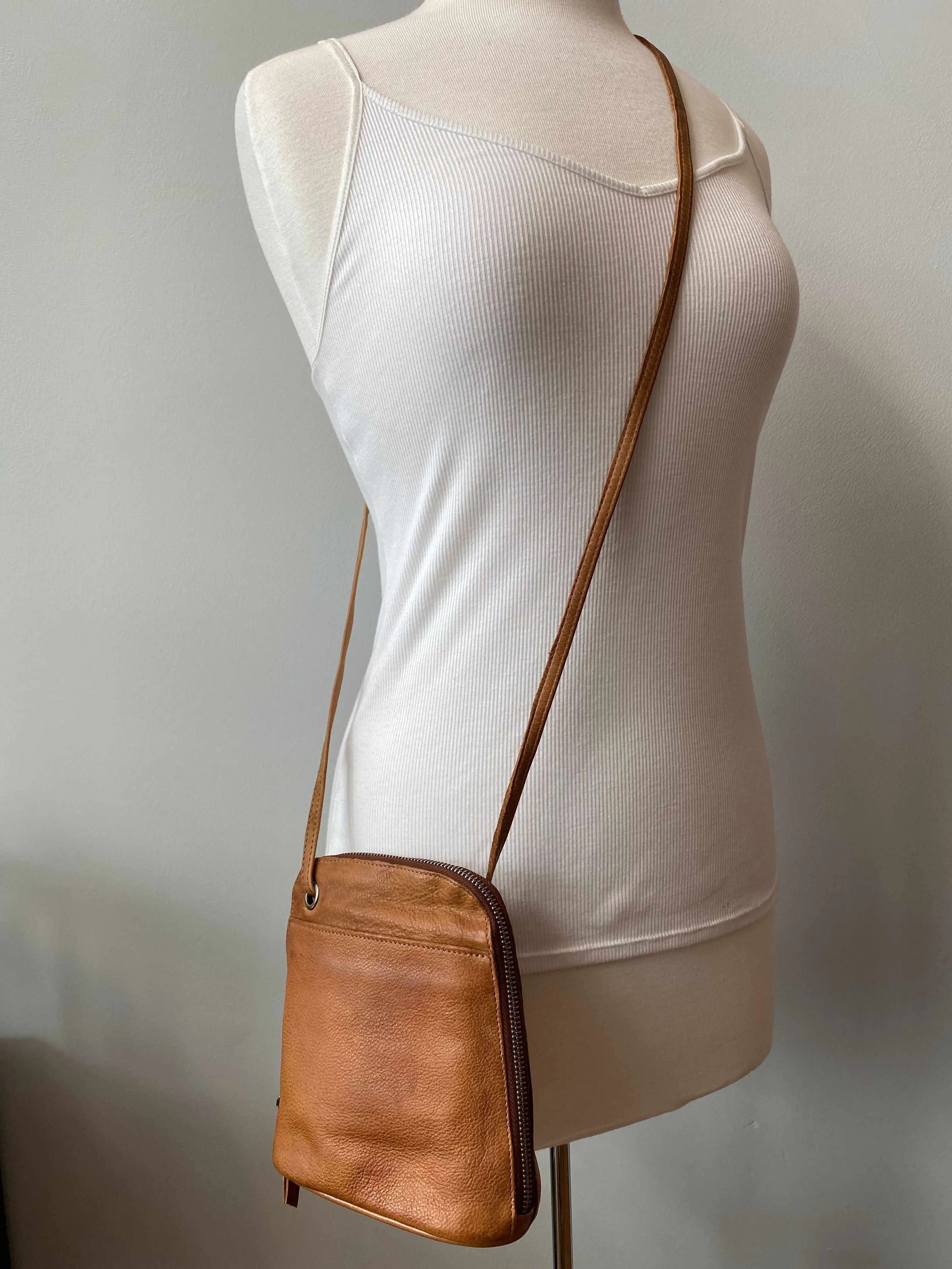 Lilly Crossbody