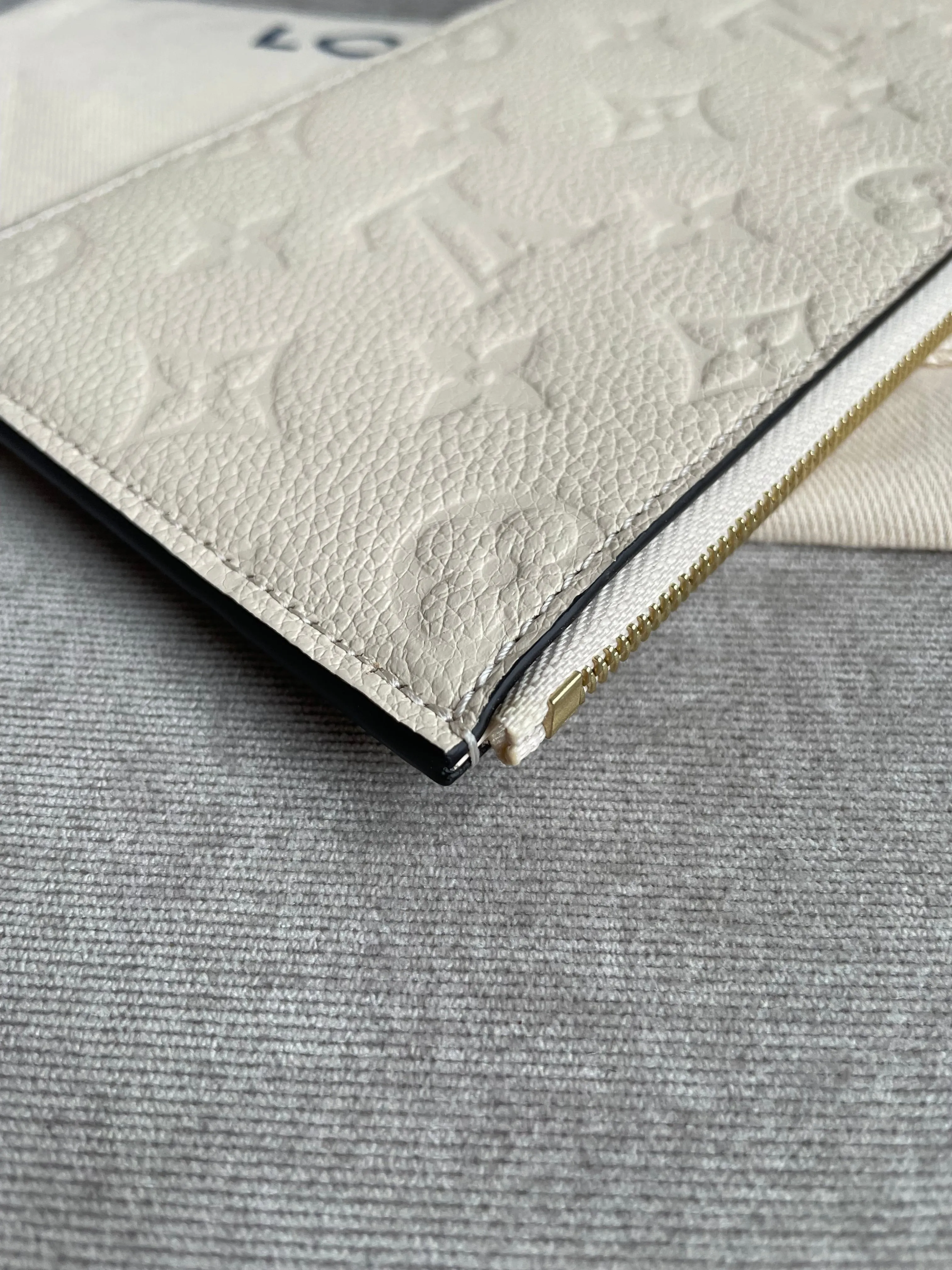 Louis Vuitton Felicie Pochette Cream Empreinte Monogram (RRP £1160)