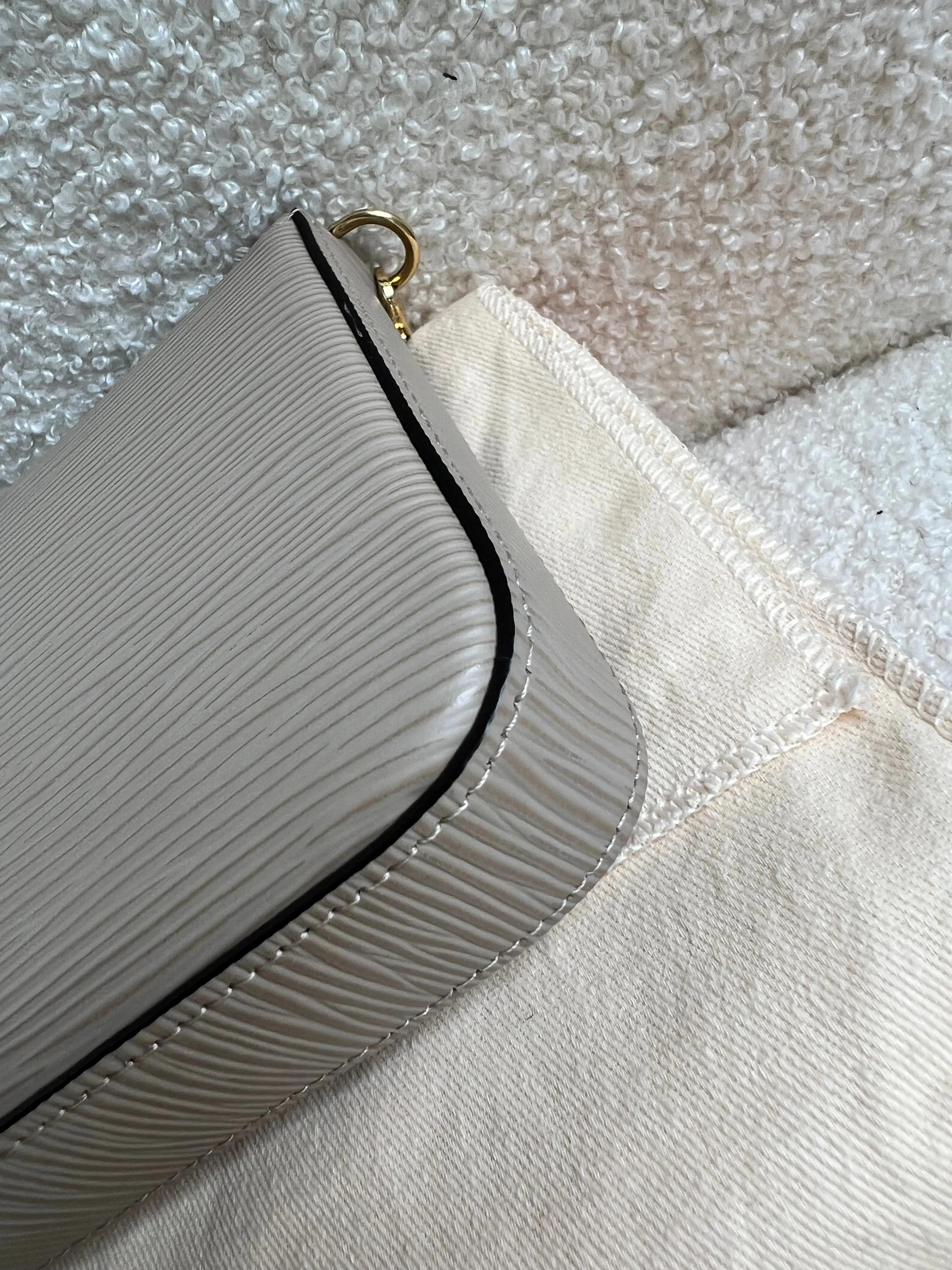 Louis Vuitton Felicie Pochette Galet Epi (RRP £1160)